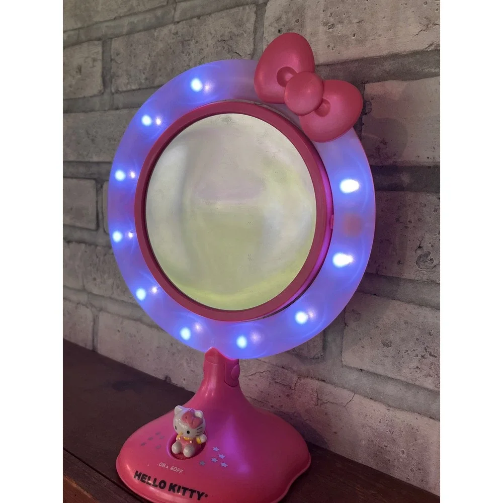 Hello Kitty lighted vanity mirror w/ double-sided rotating mirror